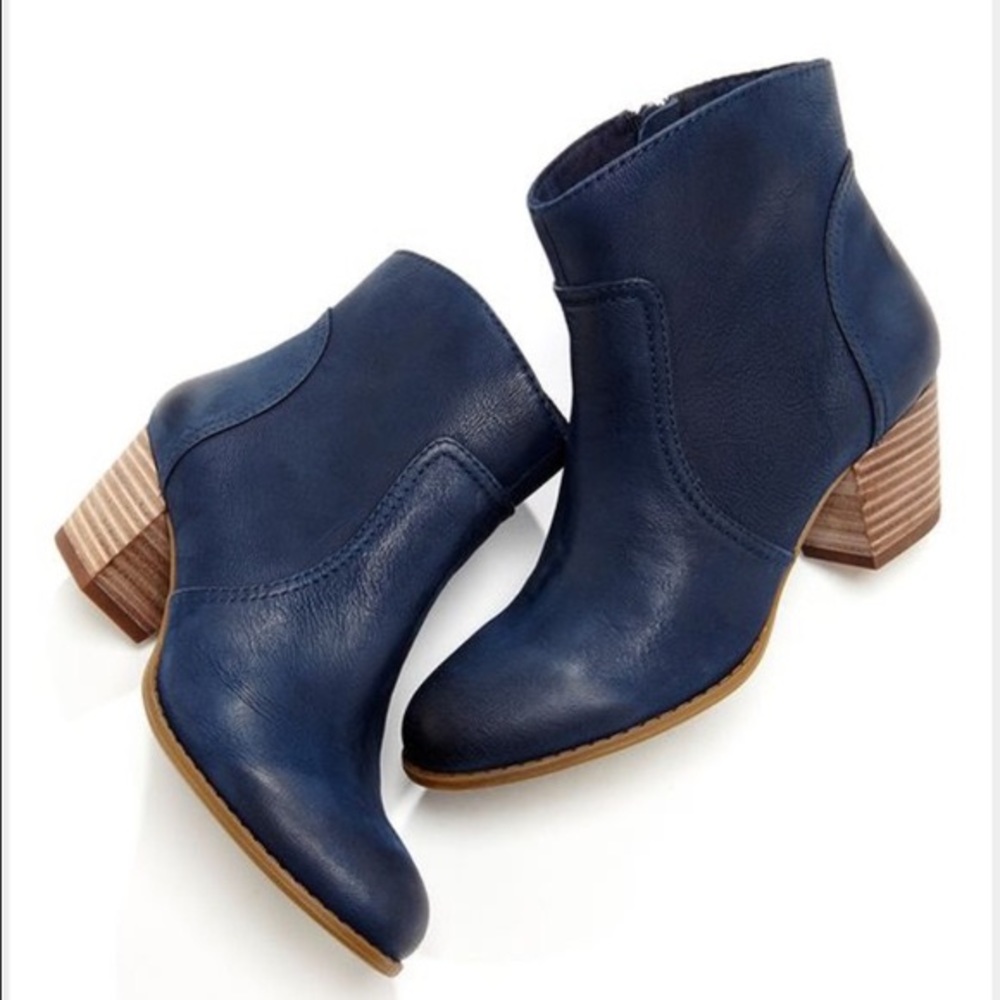Sole Society Romy Bootie Navy